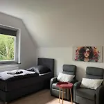 Komfortable Einf Haus 5 Pers Einzelzi-max 9 Pers Dom wakacyjny Brema