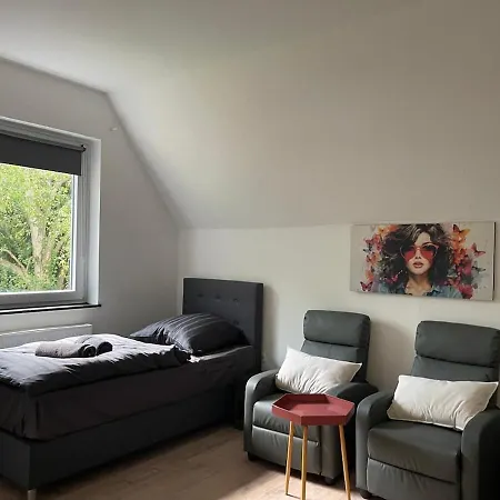 Komfortable Einf Haus 5 Pers Einzelzi-max 9 Pers Feriehus Bremen