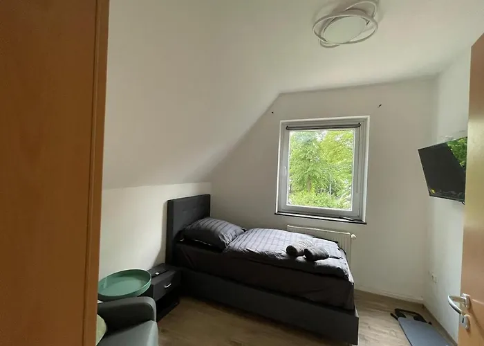 Komfortable Einf Haus 5 Pers Einzelzi-max 9 Pers Holiday home Bremen